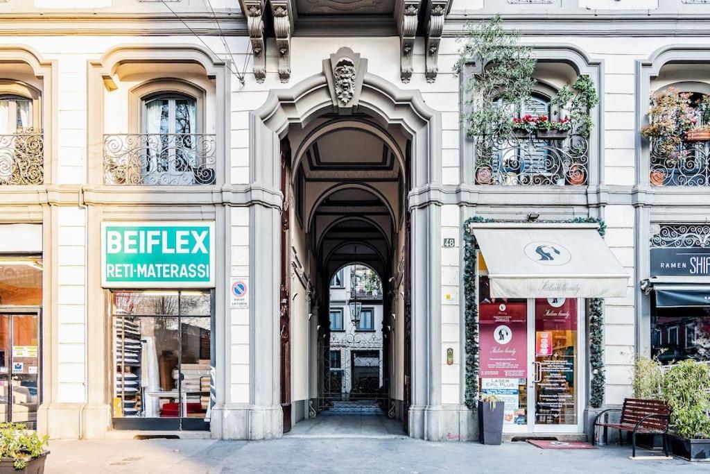 Ad Un Passo Dal Duomo Elegante Appartamento Wifi Mediolan Zewnętrze zdjęcie